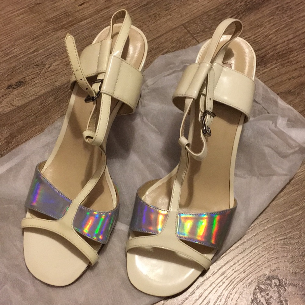 High heels - Picture 1 of 3